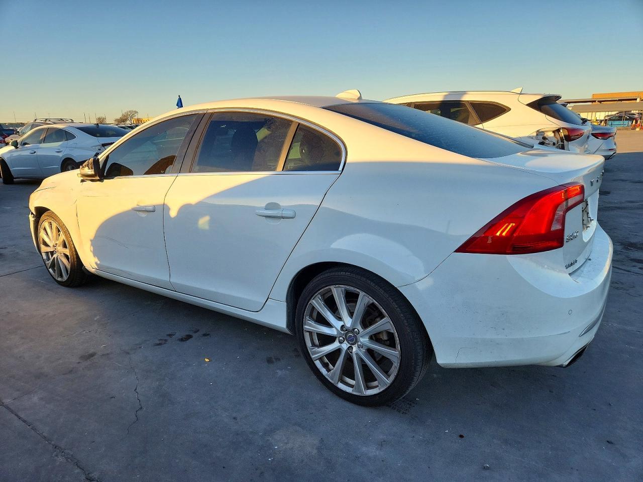 2017 VOLVO S60