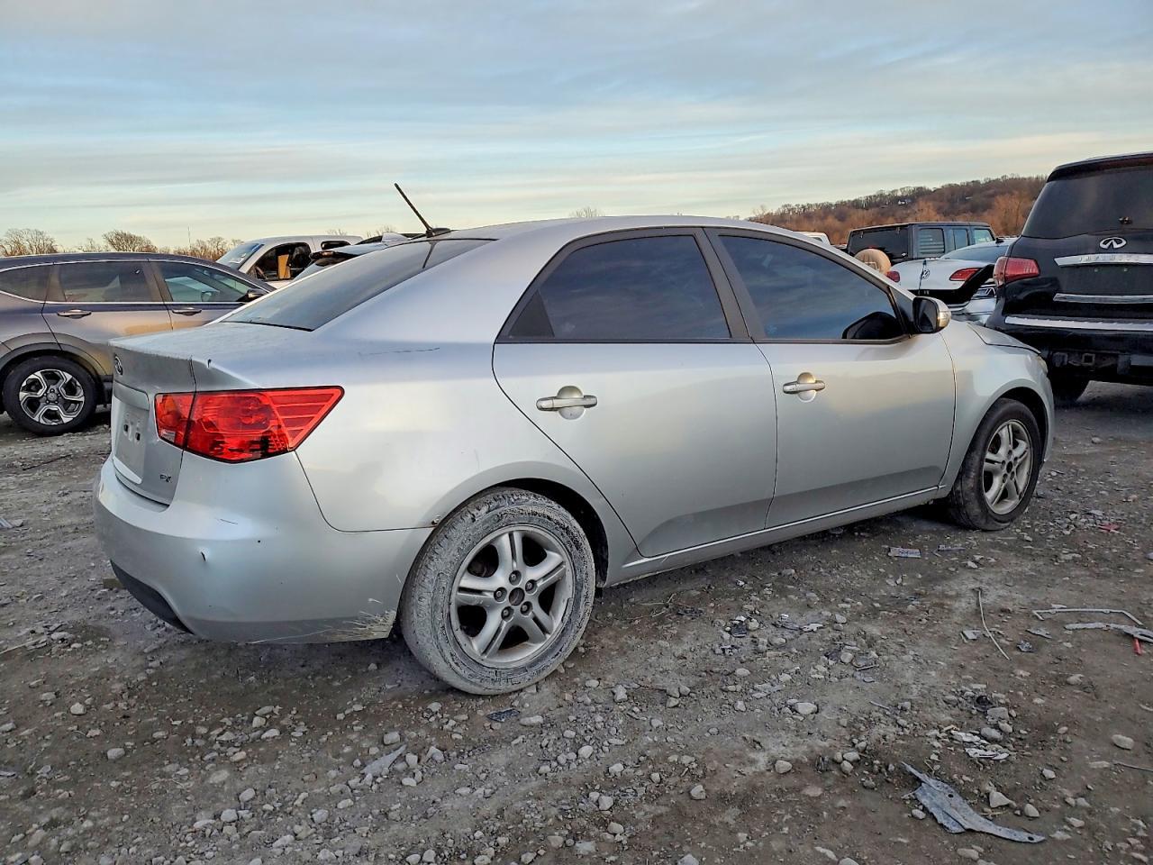 2010 KIA FORTE