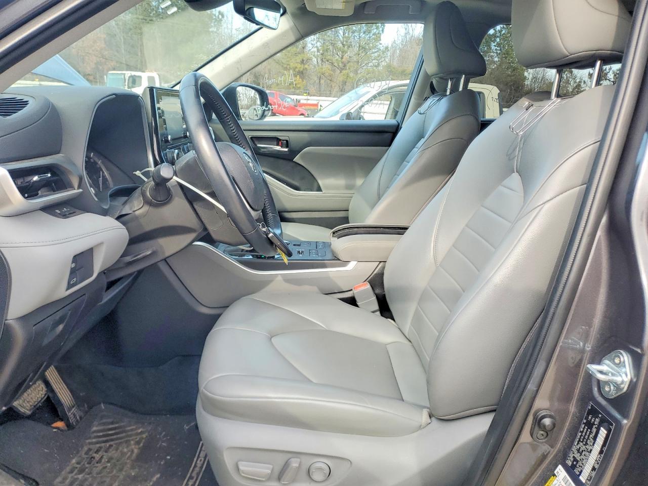 2022 TOYOTA HIGHLANDER