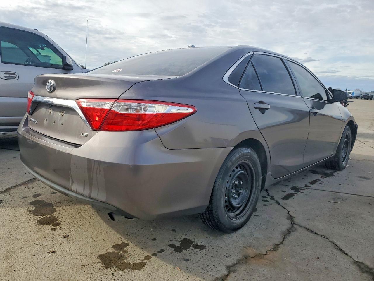2017 TOYOTA CAMRY