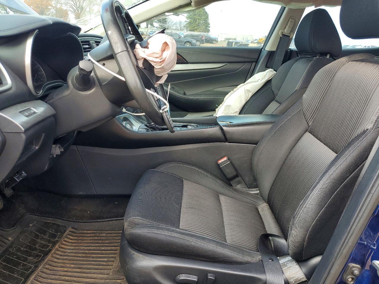2017 NISSAN Maxima
