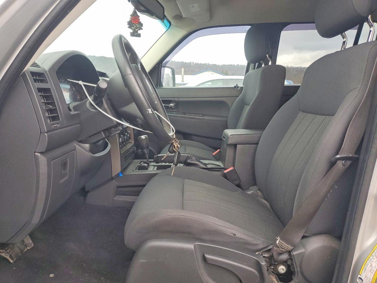 2012 JEEP Liberty