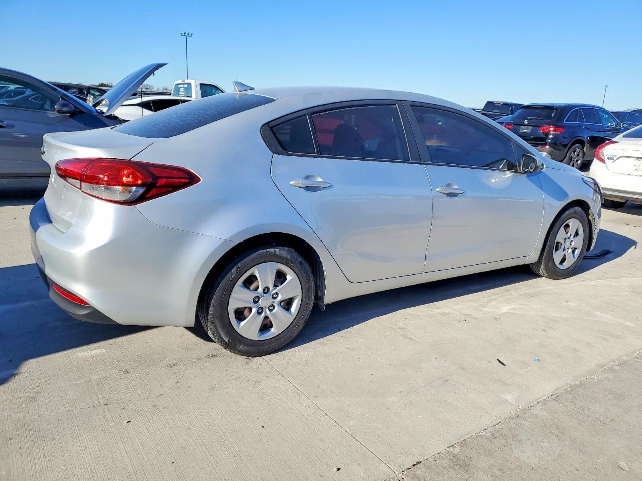 2017 KIA FORTE