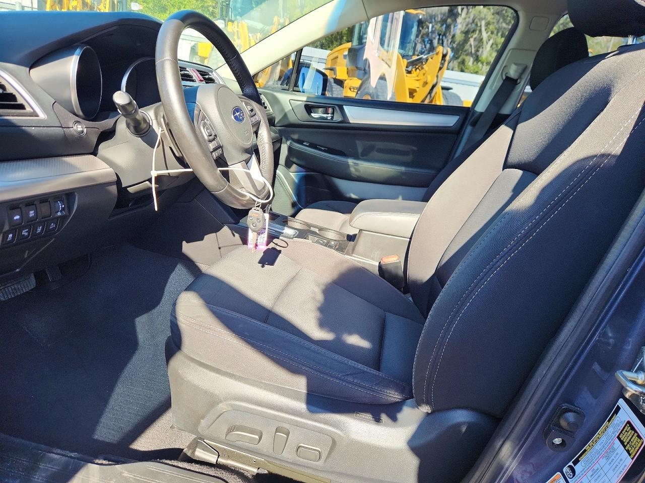 2017 SUBARU Legacy