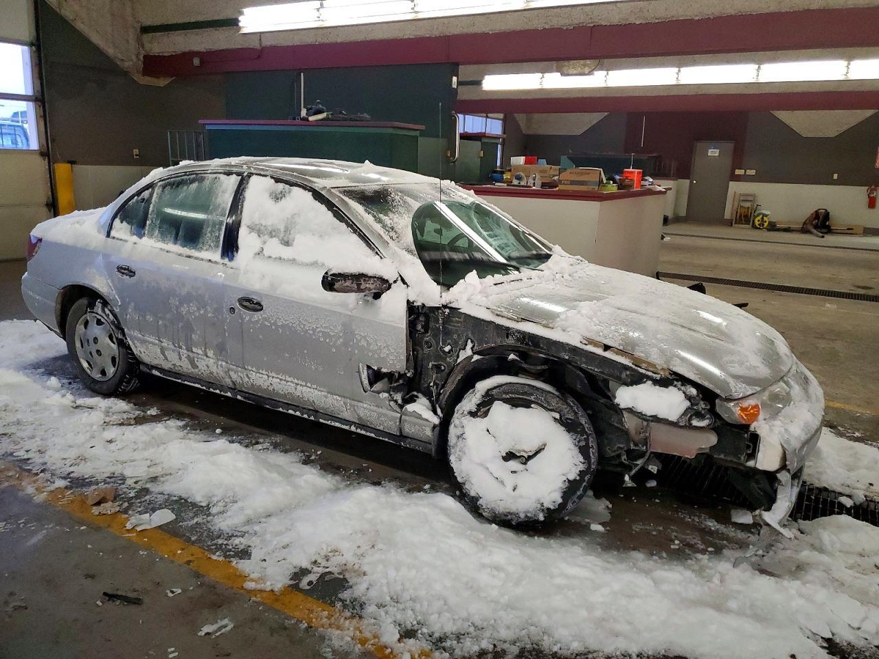 2002 SATURN Sl1