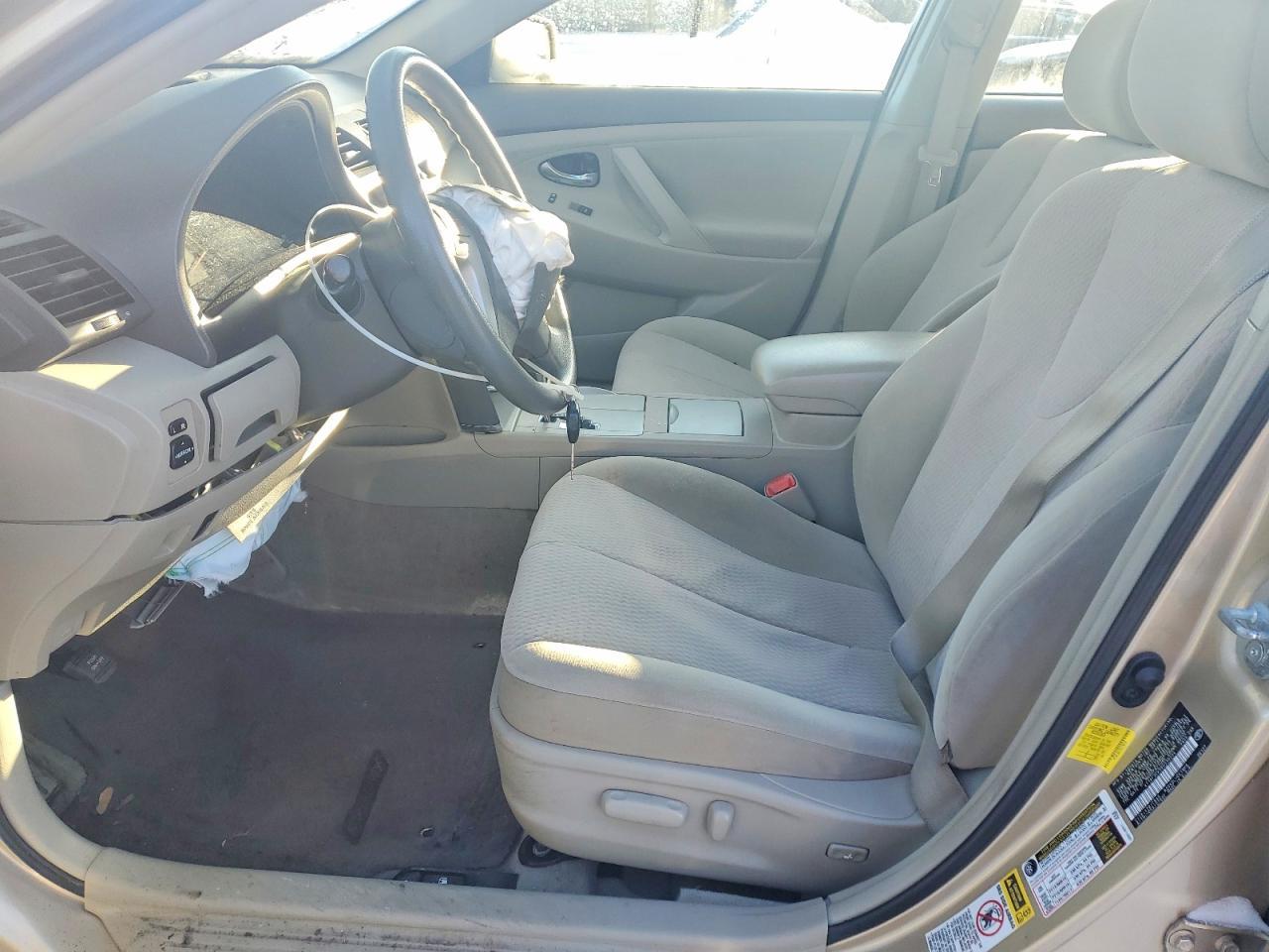 2011 TOYOTA CAMRY
