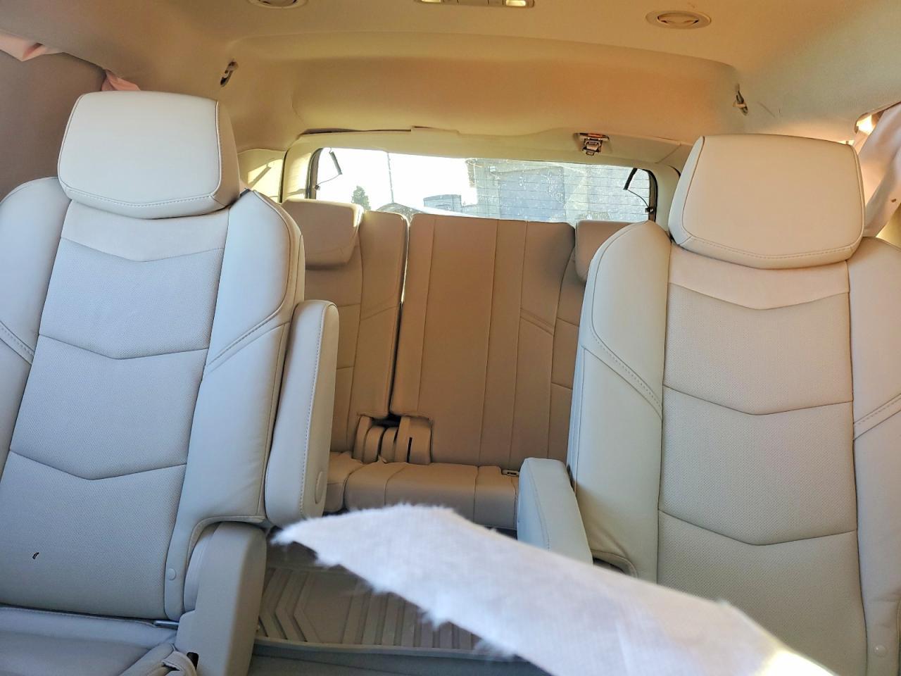 2017 CADILLAC ESCALADE