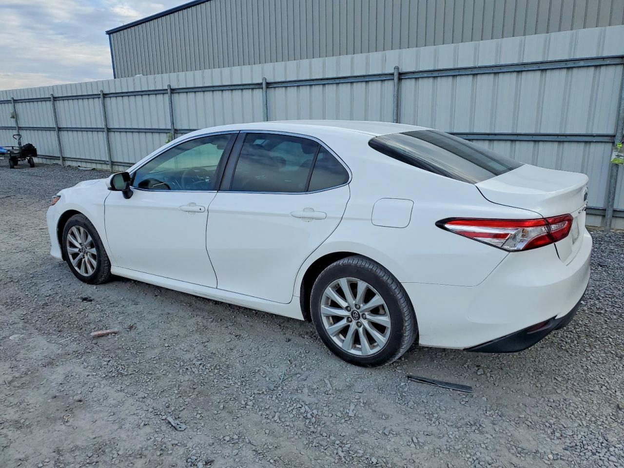 2018 TOYOTA CAMRY