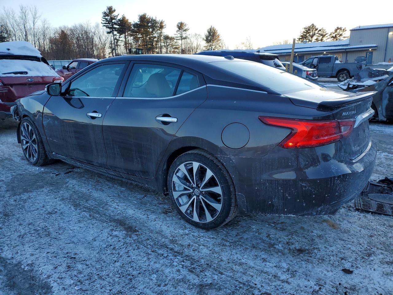 2016 NISSAN Maxima