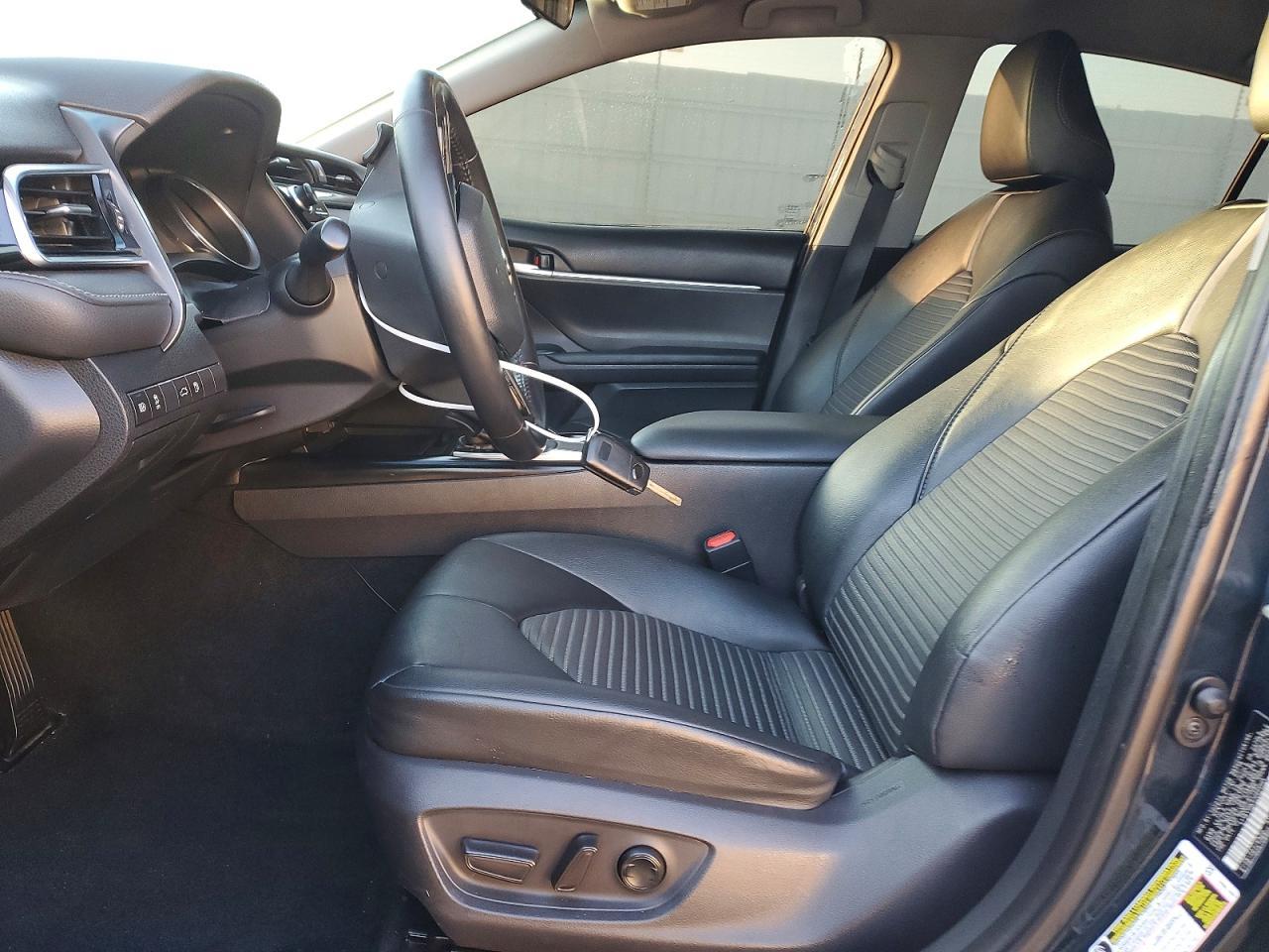 2018 TOYOTA CAMRY