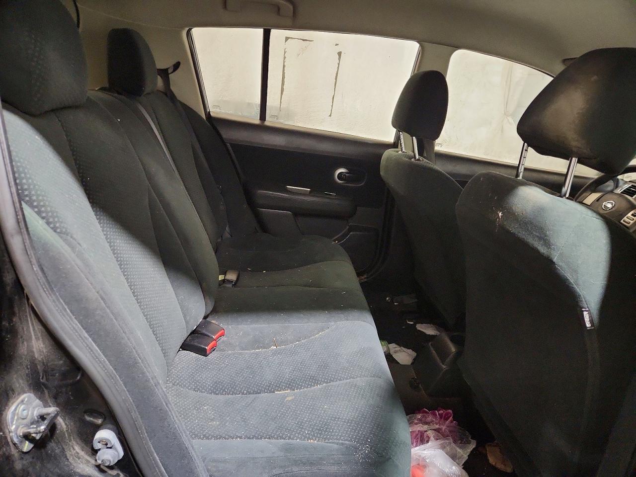 2011 NISSAN VERSA