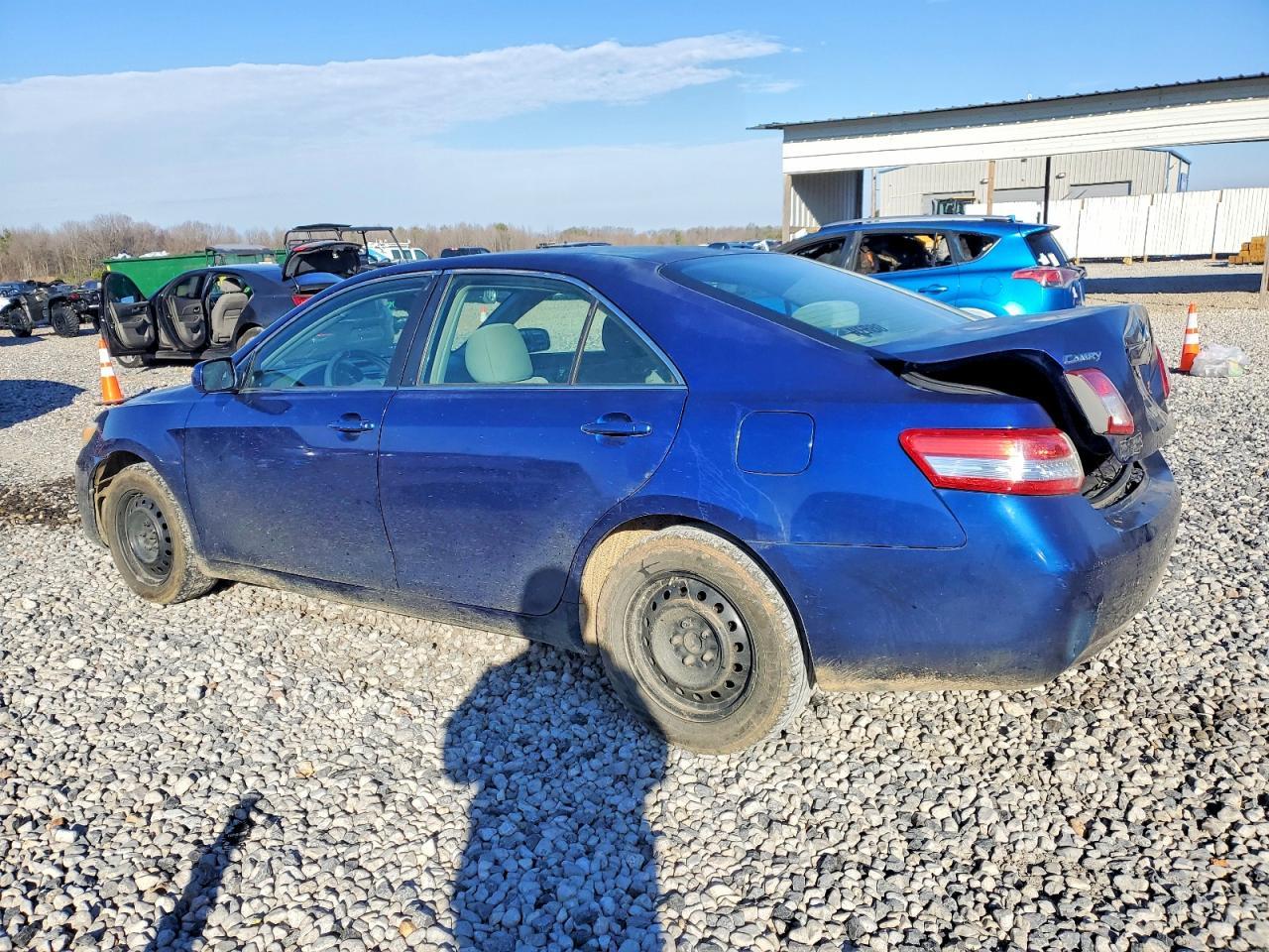2011 TOYOTA CAMRY