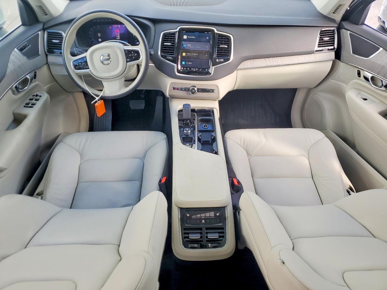 2025 VOLVO XC90