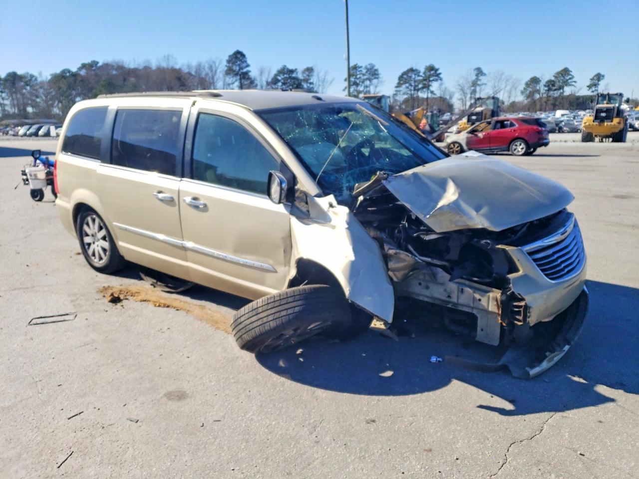 2011 CHRYSLER Town & Country