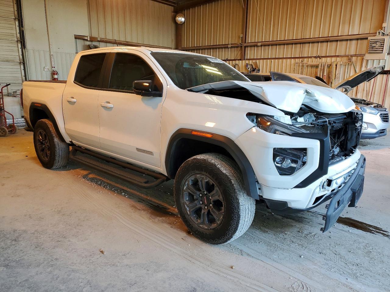 2025 GMC CANYON