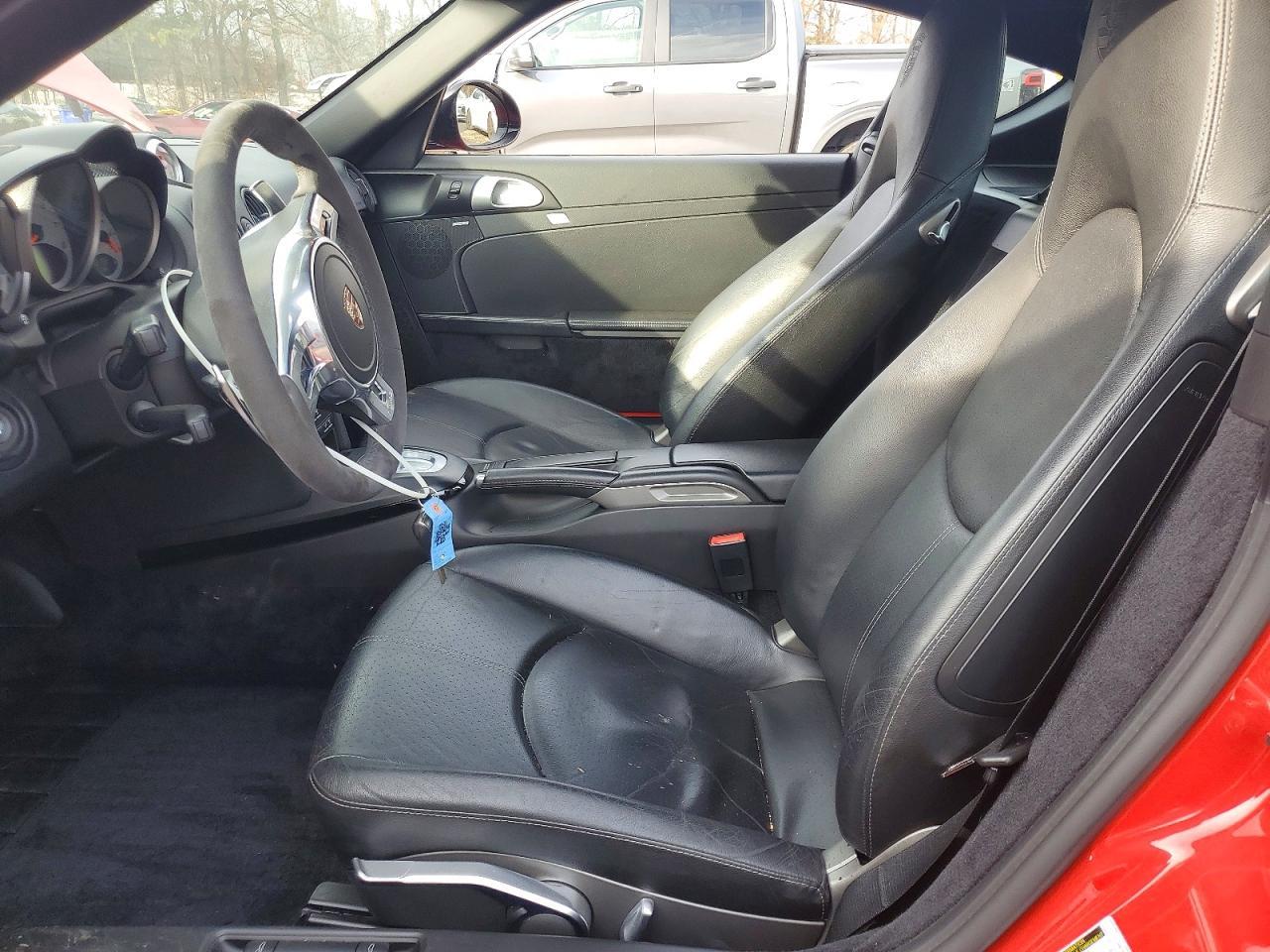 2011 PORSCHE Cayman