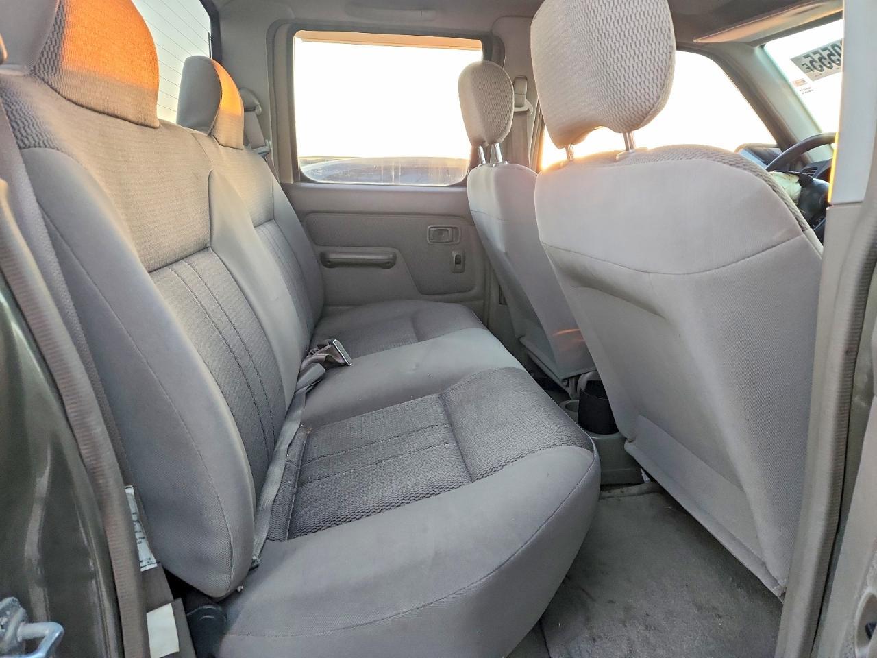 2001 NISSAN Frontier