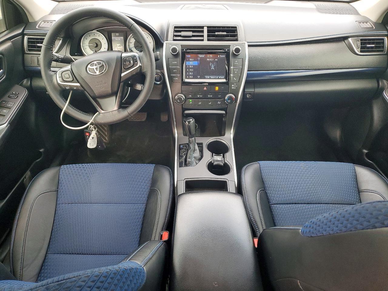 2016 TOYOTA CAMRY