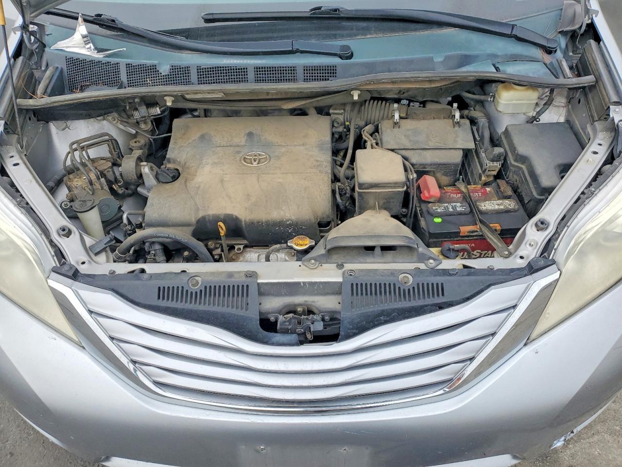 2015 TOYOTA SIENNA