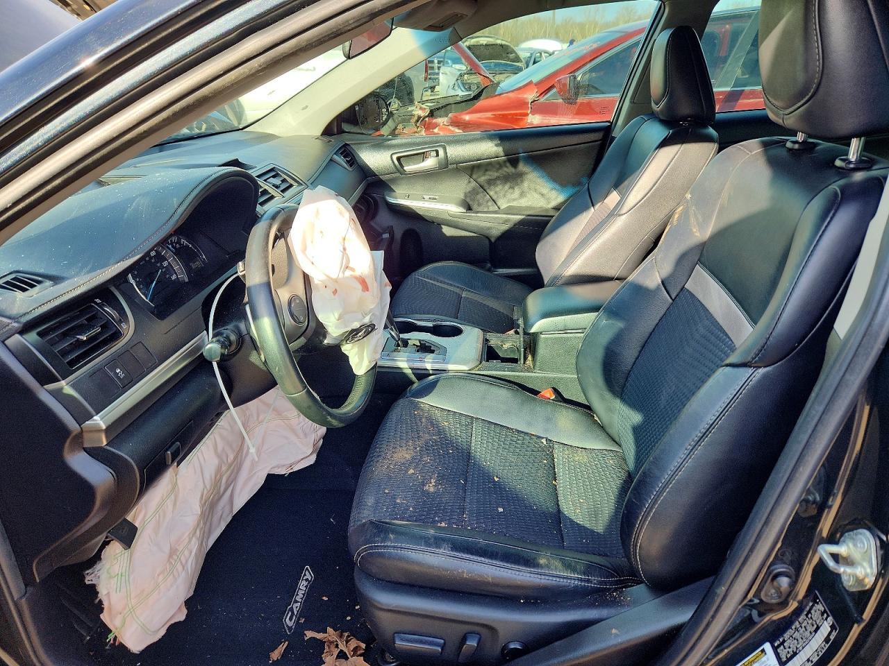 2014 TOYOTA CAMRY
