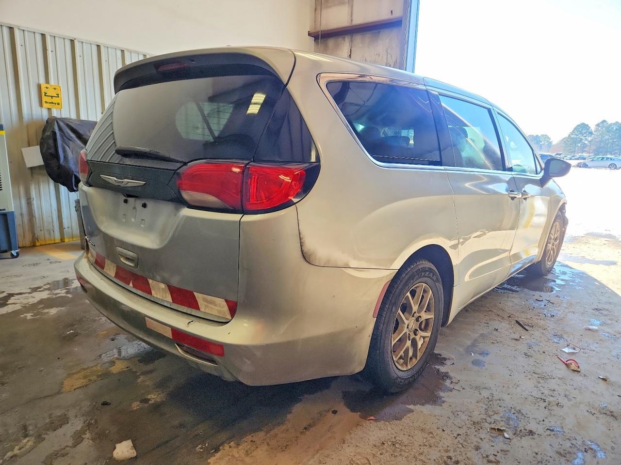 2023 CHRYSLER Voyager