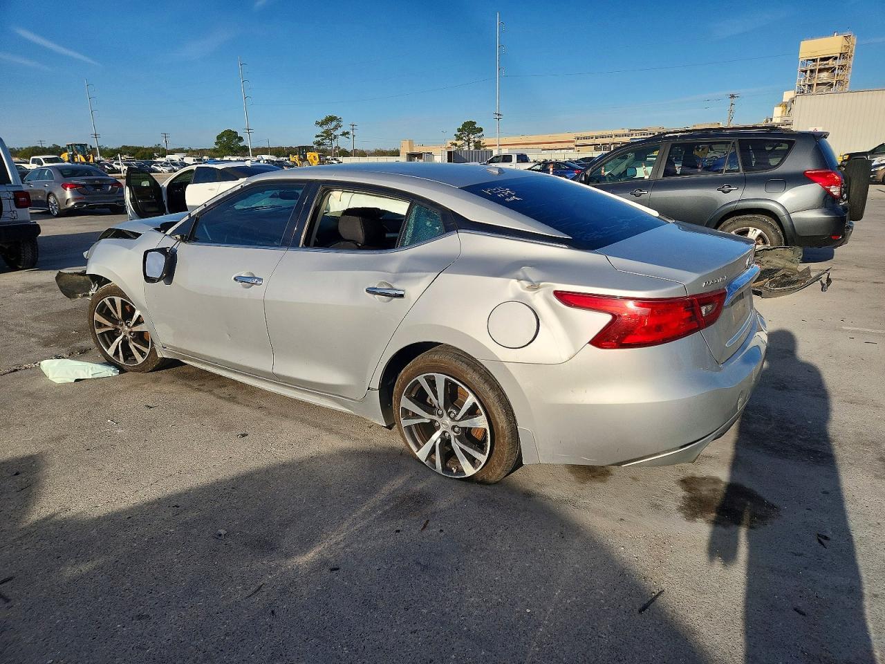 2017 NISSAN Maxima