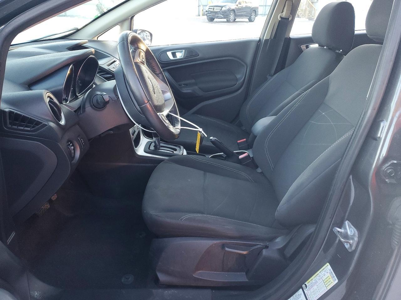 2015 FORD Fiesta