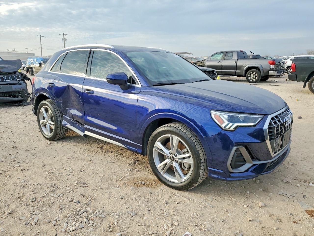2024 AUDI Q3