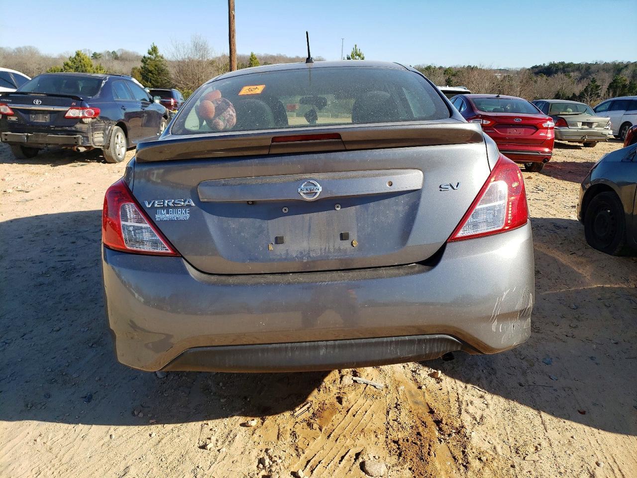2019 NISSAN VERSA