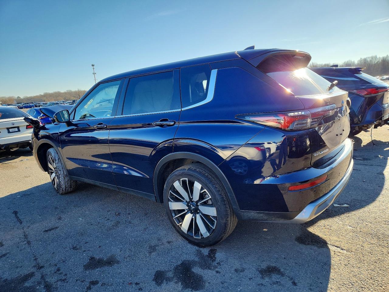 2025 MITSUBISHI outlander