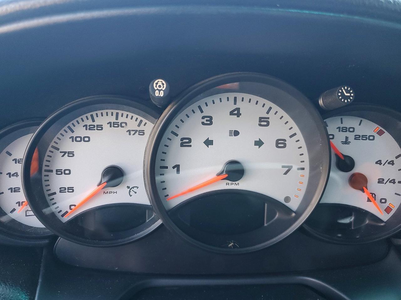 2001 PORSCHE 911