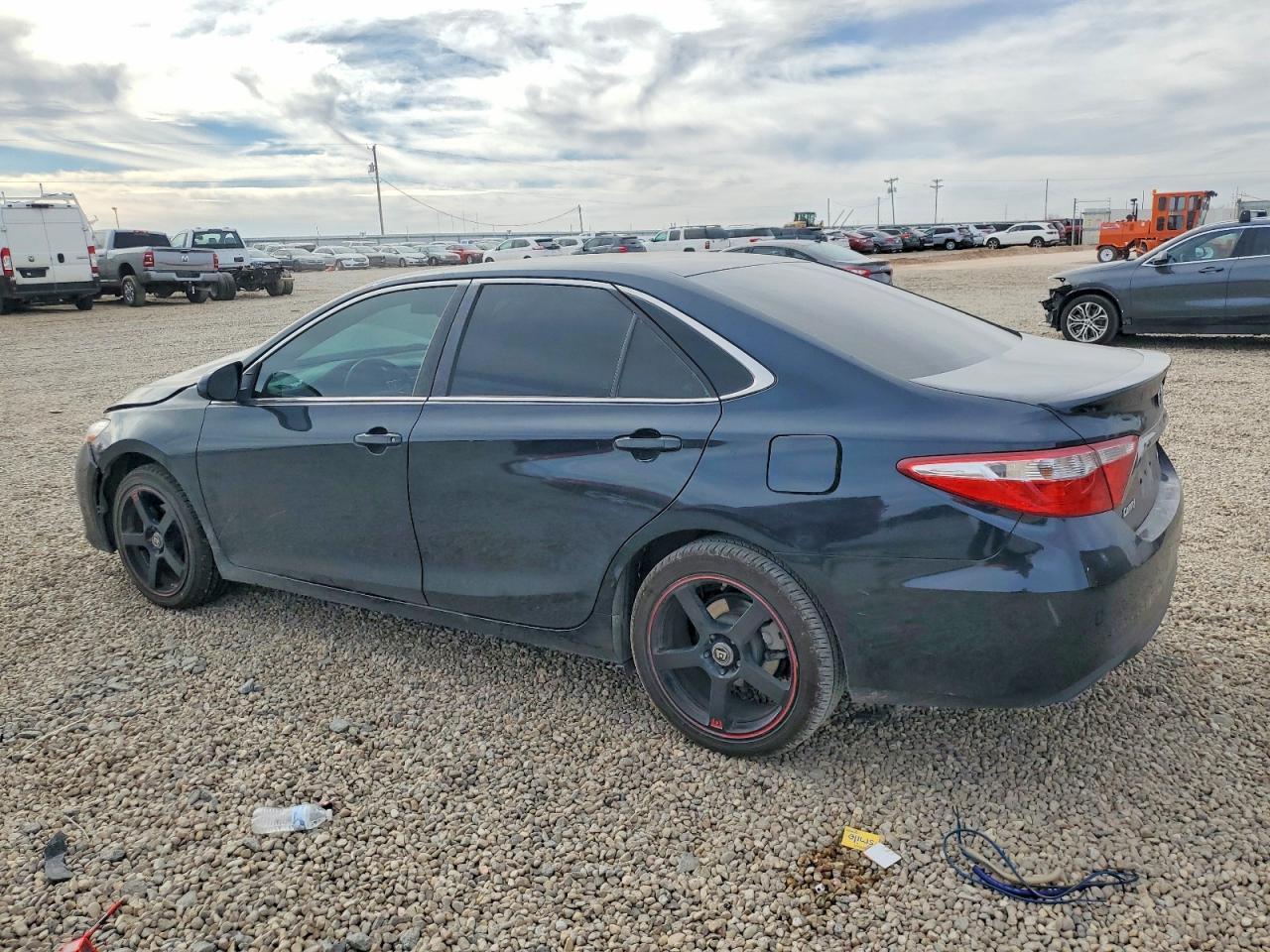 2017 TOYOTA CAMRY