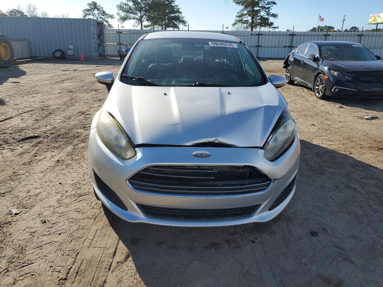 2016 FORD Fiesta