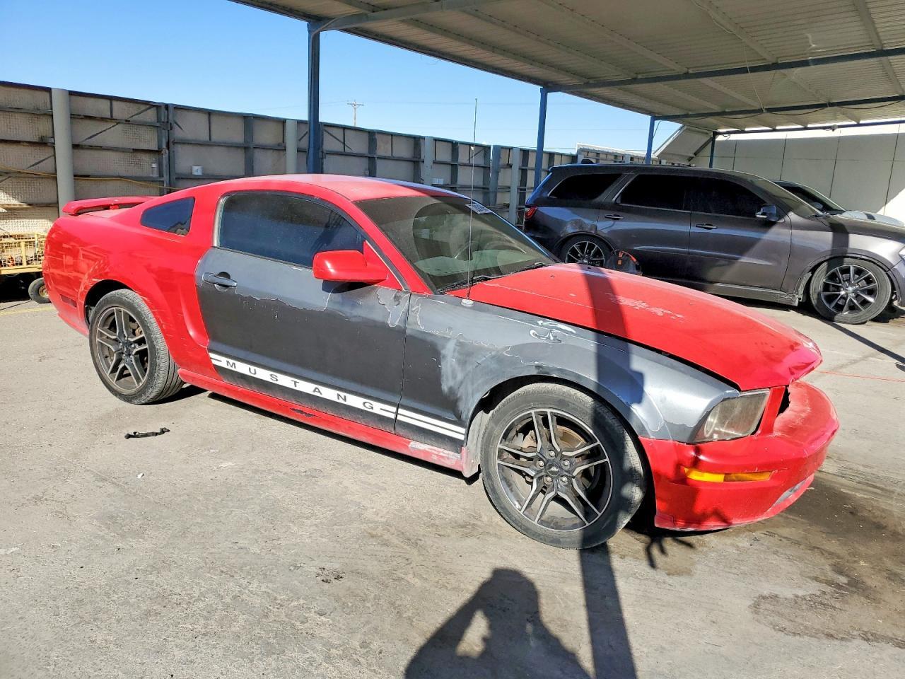 2005 FORD MUSTANG