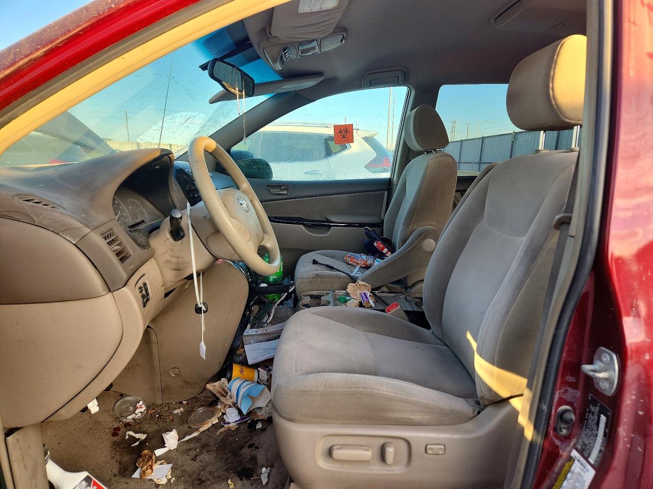 2005 TOYOTA SIENNA