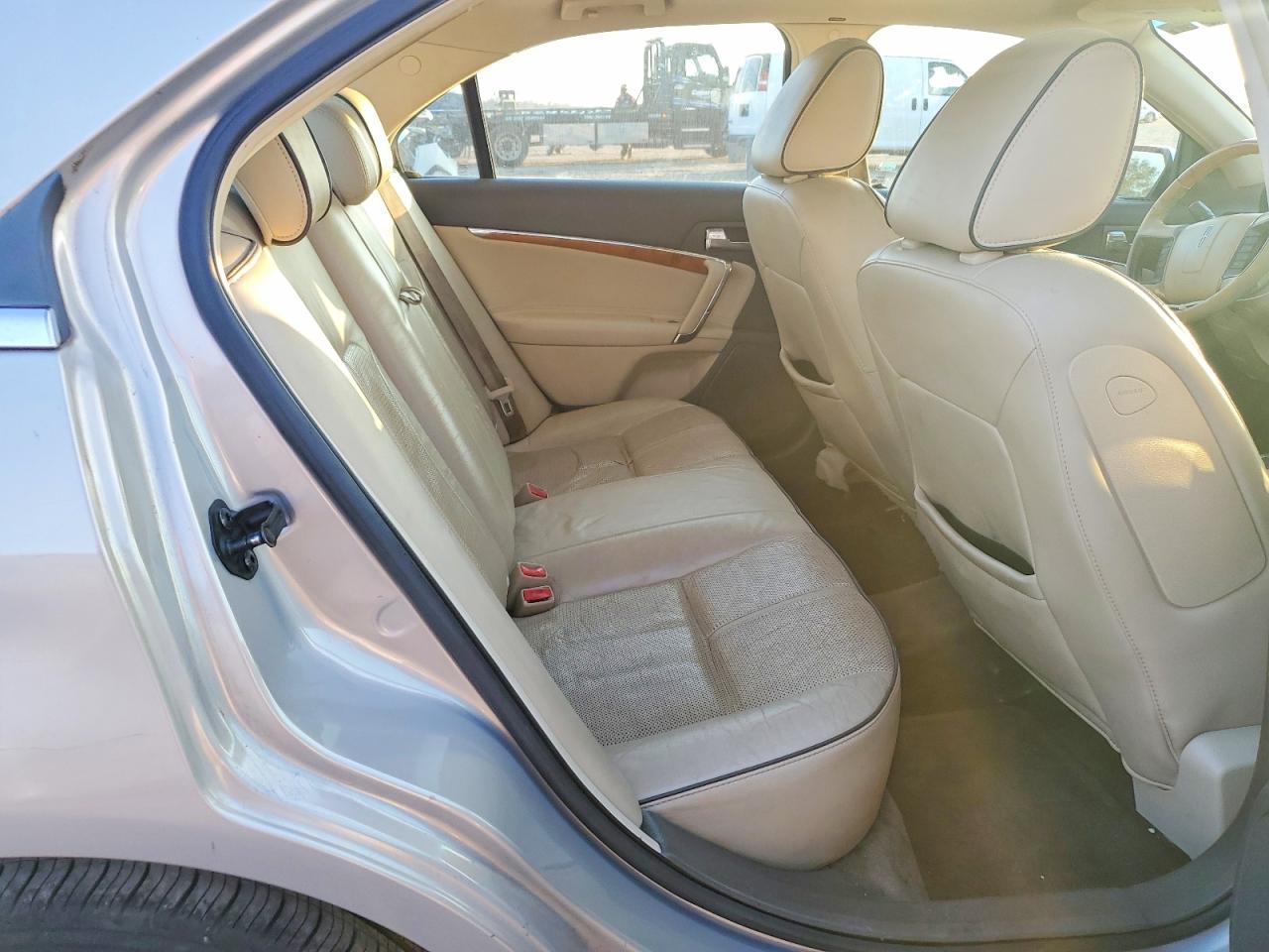 2010 LINCOLN MKZ