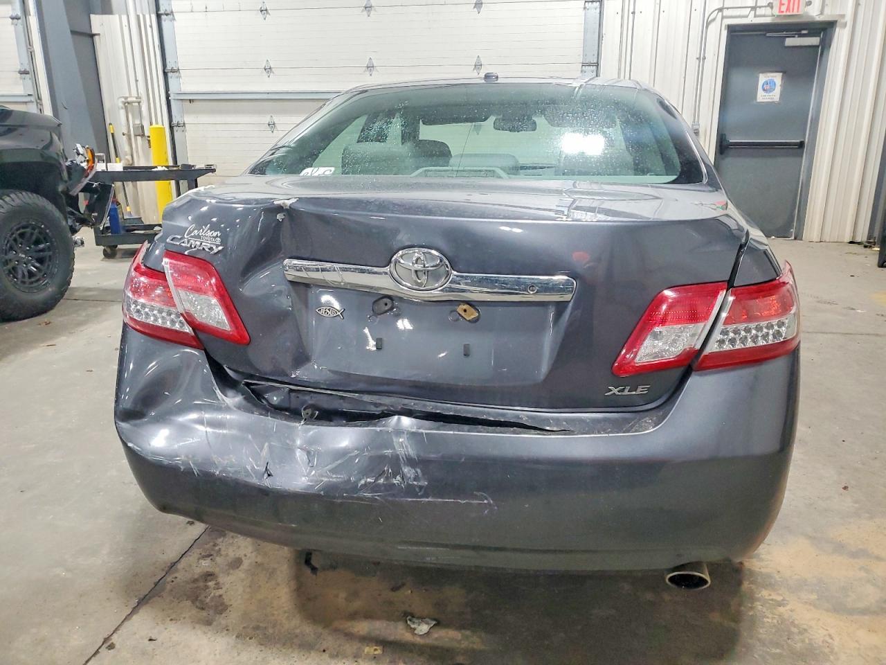 2011 TOYOTA CAMRY