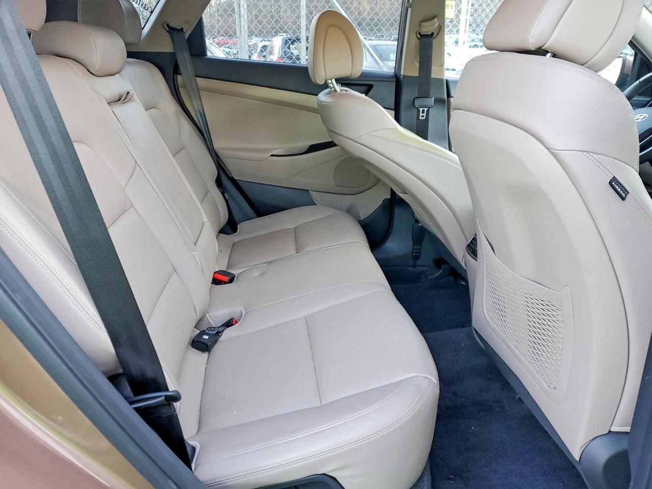 2016 HYUNDAI TUCSON