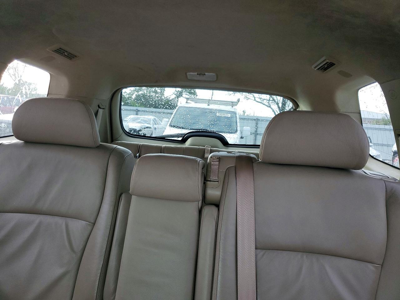 2010 TOYOTA HIGHLANDER