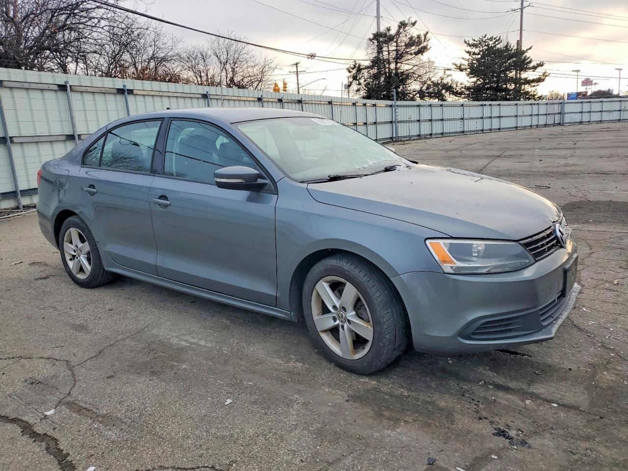 2012 VOLKSWAGEN JETTA