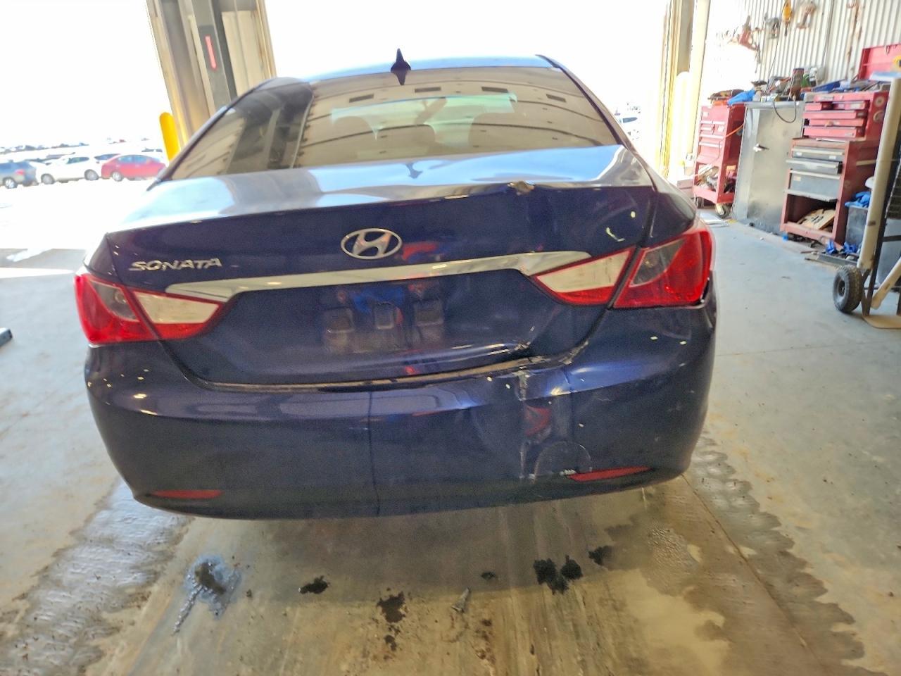 2011 HYUNDAI SONATA