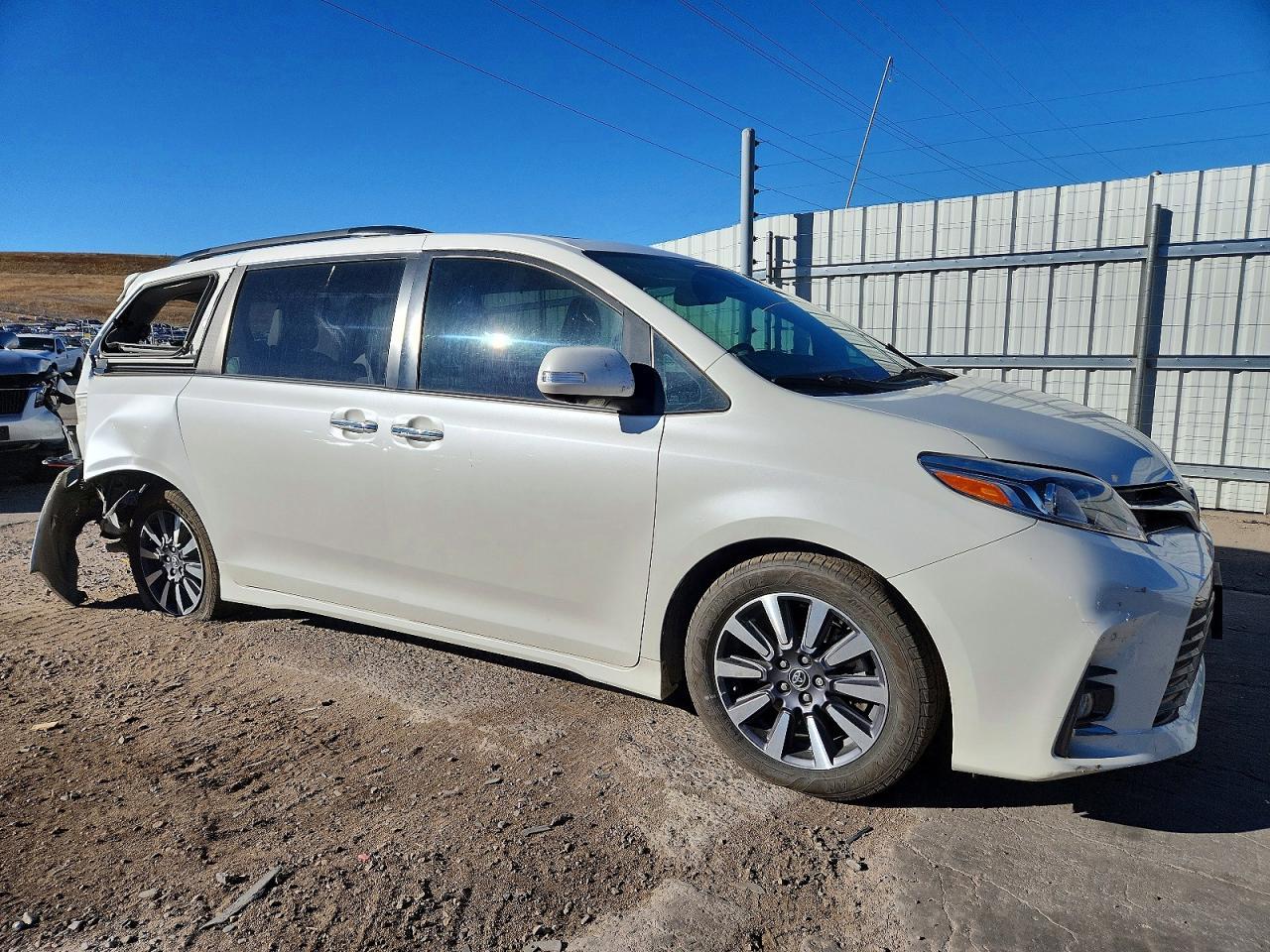 2018 TOYOTA SIENNA