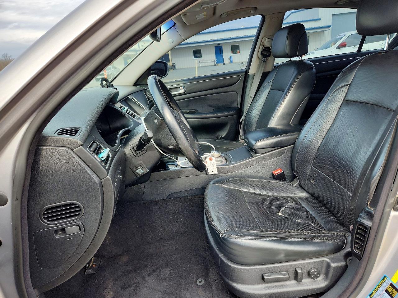 2012 HYUNDAI GENESIS