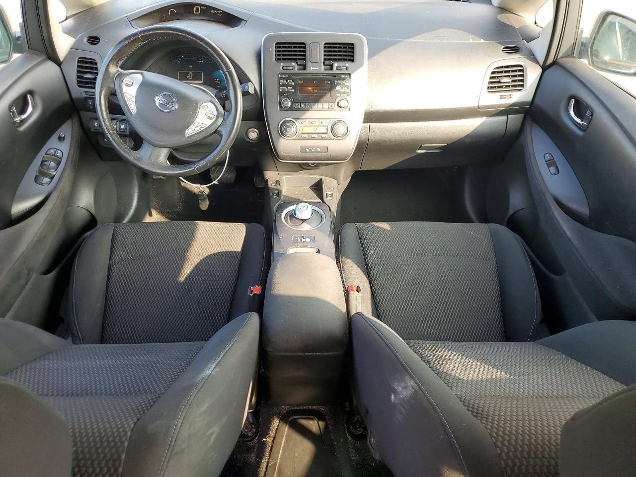 2015 NISSAN LEAF