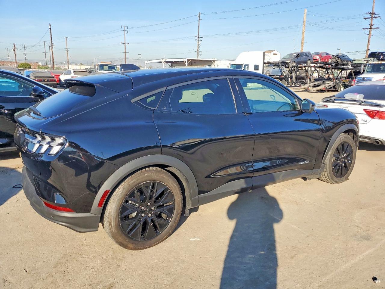 2025 FORD Mustang Mach-E