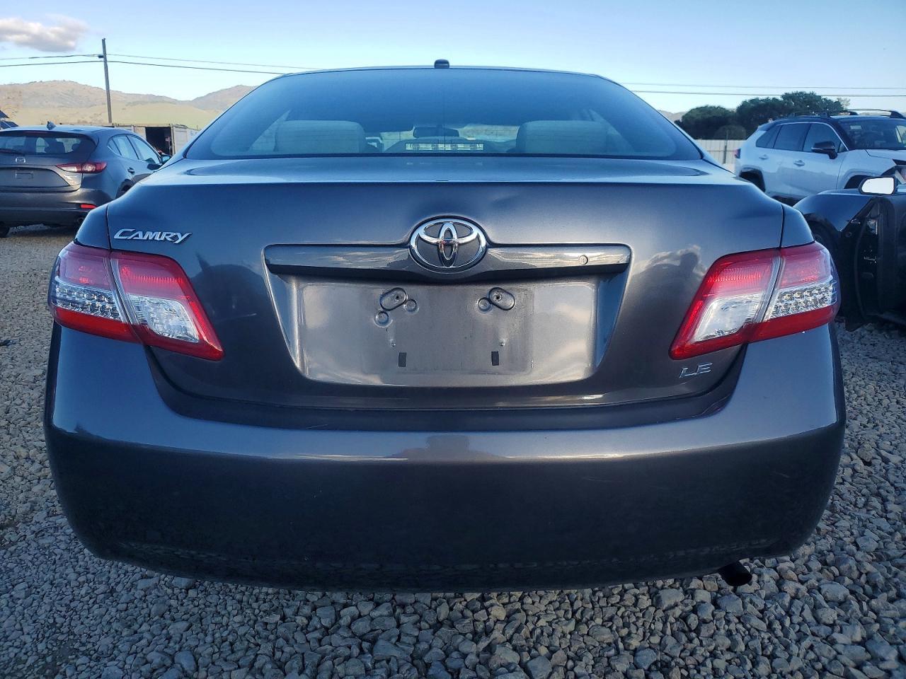 2011 TOYOTA CAMRY
