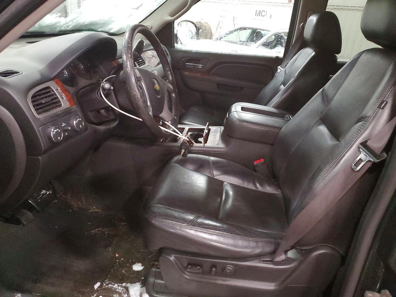 2013 CHEVROLET Suburban