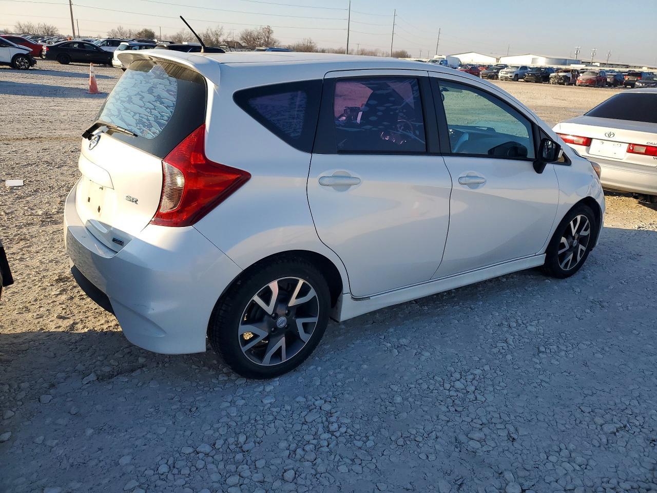 2015 NISSAN Versa Note