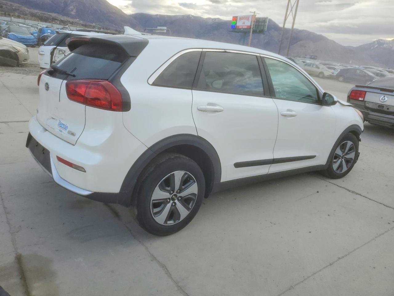 2017 KIA Niro