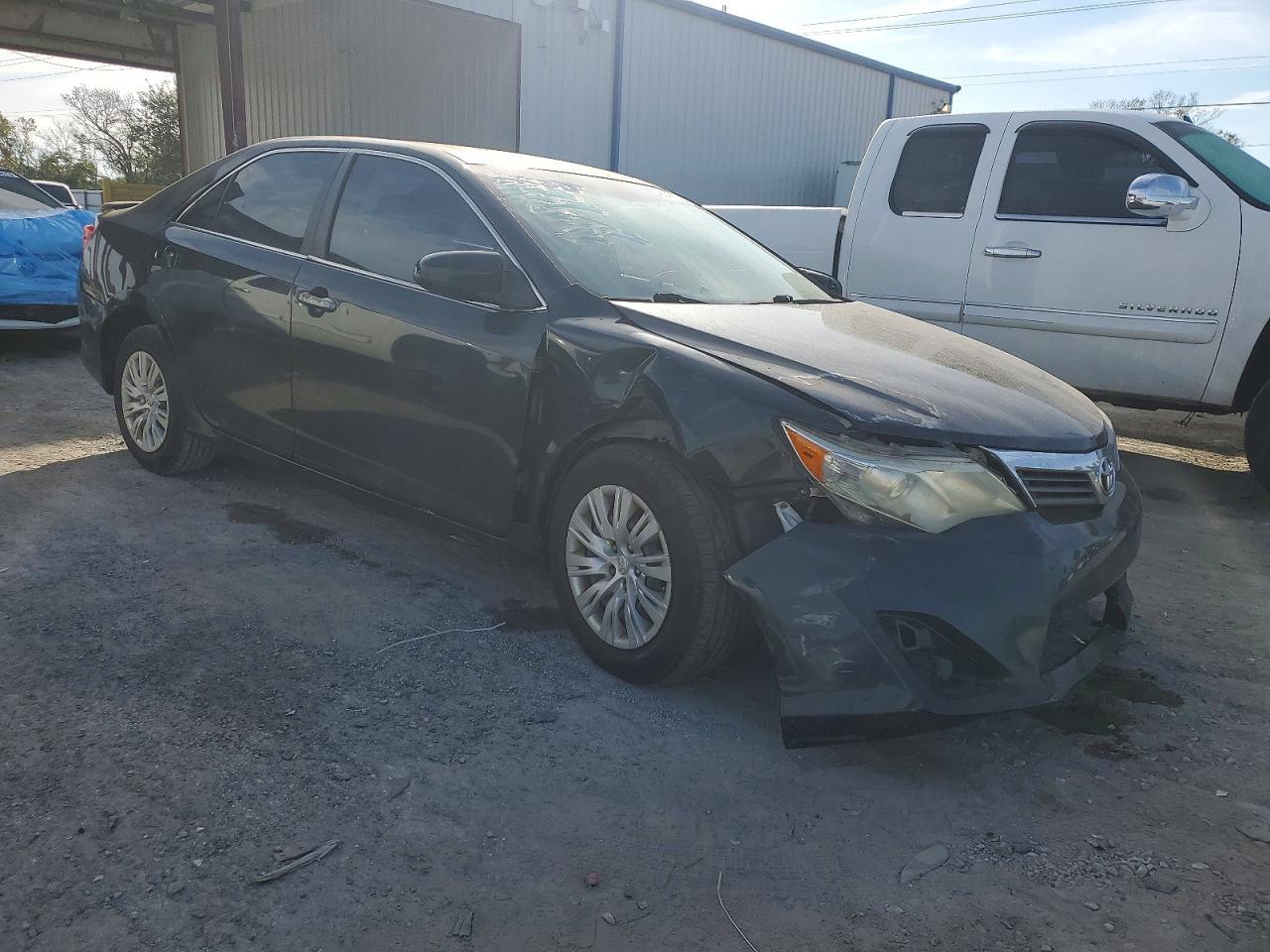 2013 TOYOTA CAMRY